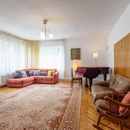 Casa Cu Cires Brasov Διαμέρισμα Εξωτερικό φωτογραφία